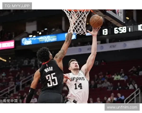 全能阿门控卫表现亮眼 13投7中贡献18分9篮板7助攻2抢断3失误 全能阿门控卫表现亮眼 13投7中贡献18分9篮板7助攻2抢断3失误